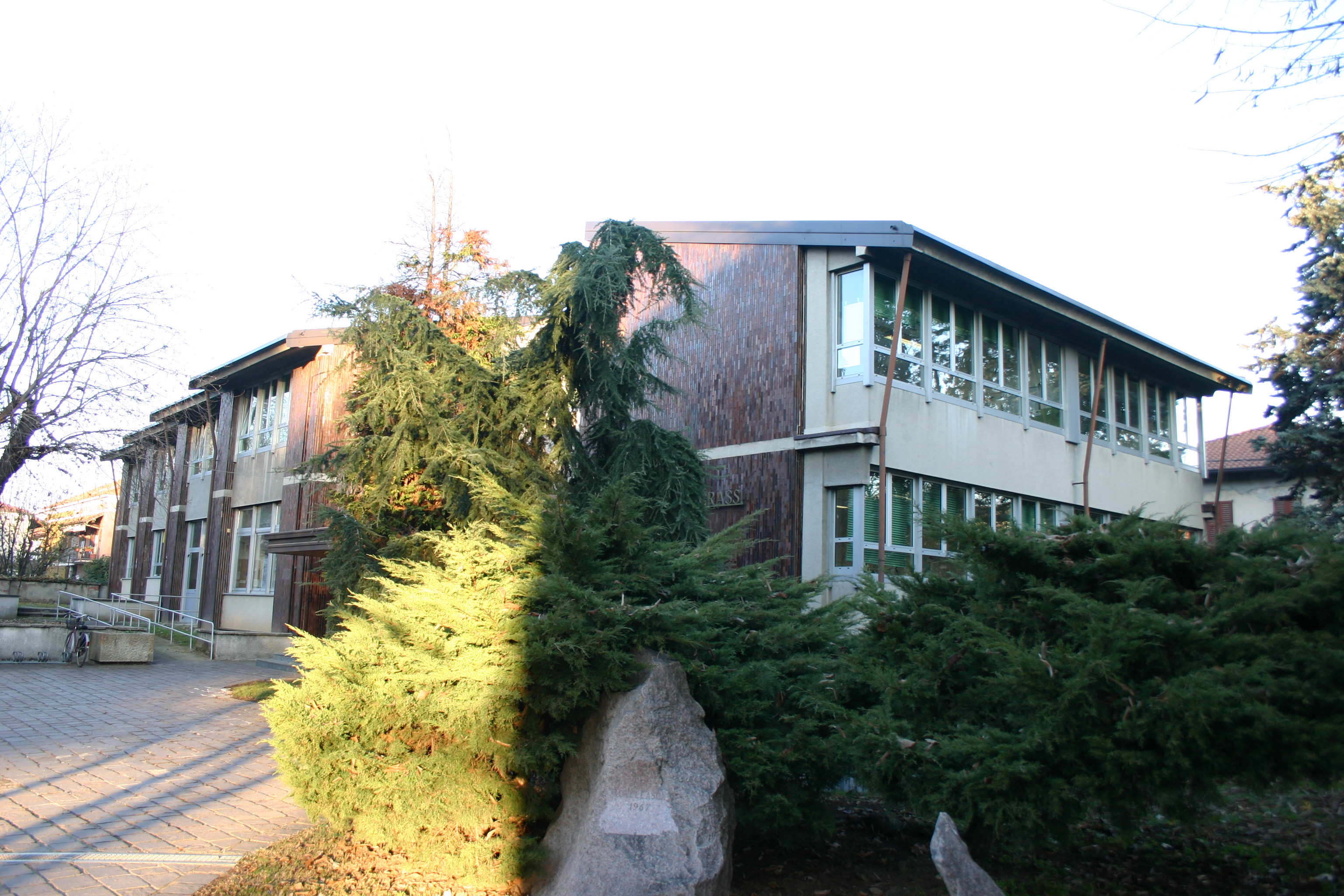 Esterno 4