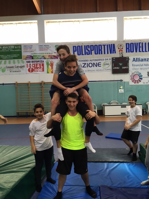 in palestra classe 3B Secondaria Rovello Porro